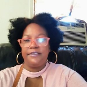 Meet your Posher, Deedy